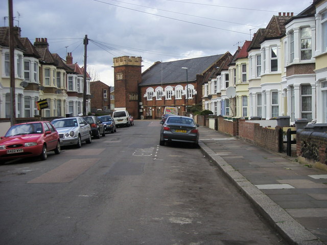 File:West Ella Road - geograph.org.uk - 1274985.jpg