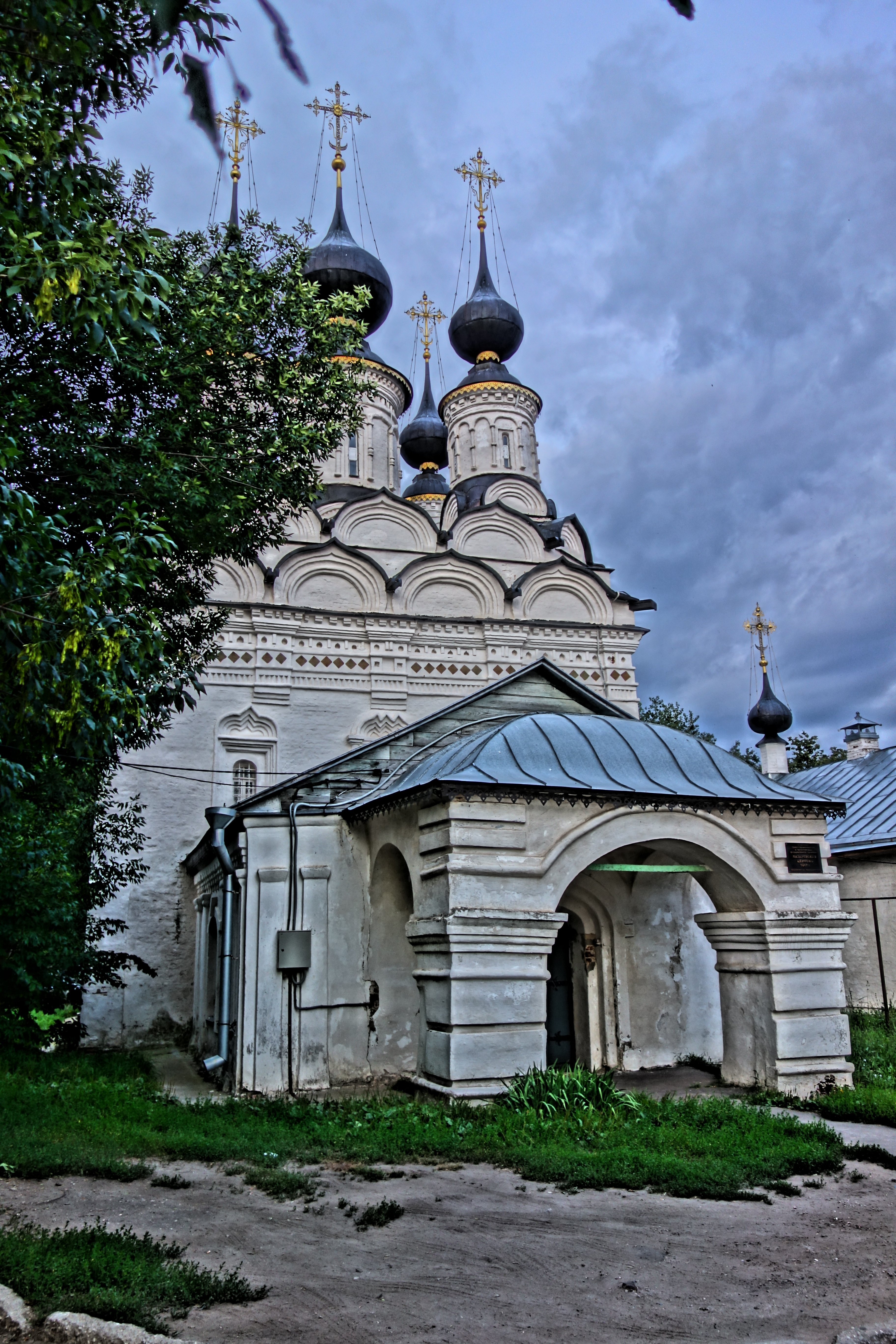 Храм праведного лазаря. Церковь Лазаря праведного Вологда. Лазаревская Церковь Суздаль. Церковь Лазаря праведного воскрешения. Церковь Лазаря 1667.