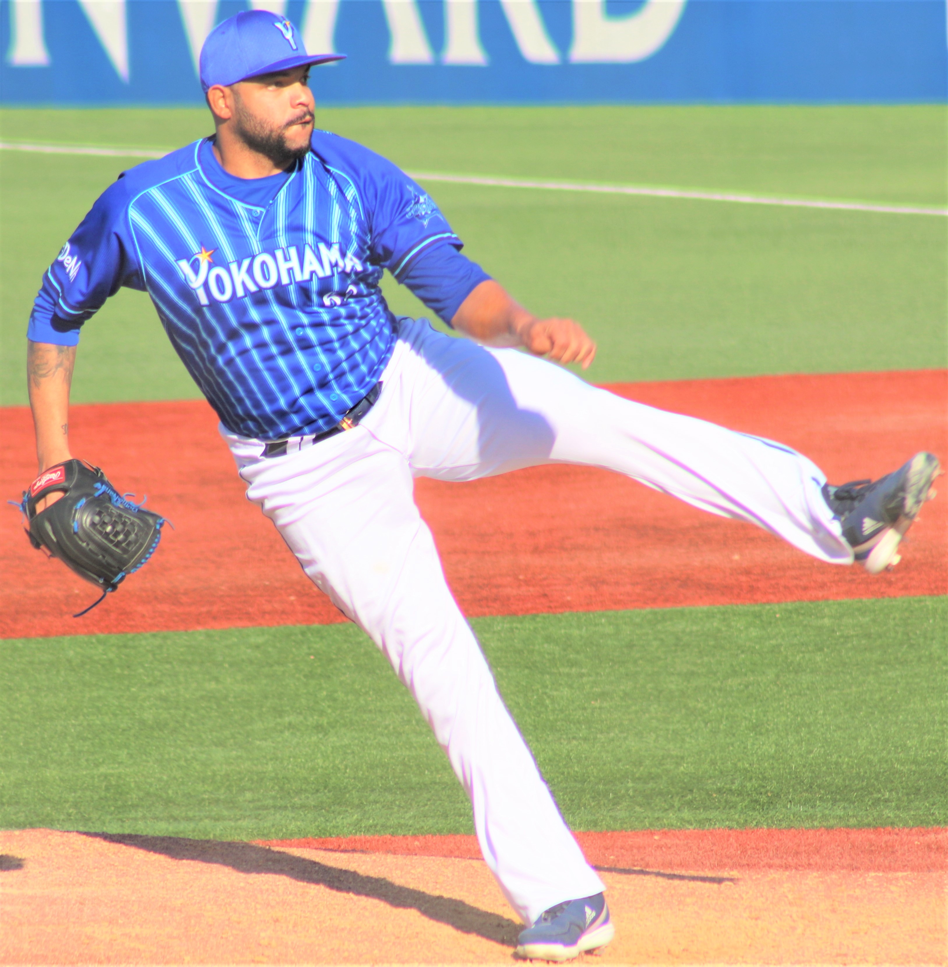 20220315 Edwin Jose Escobar, pitcher of the Yokohama DeNA BayStars, at Meiji Jinguh Stadium.jpg