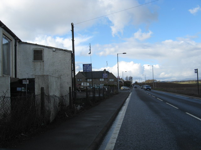 File:Arriving at Crombie in Fife - geograph.org.uk - 1184521.jpg