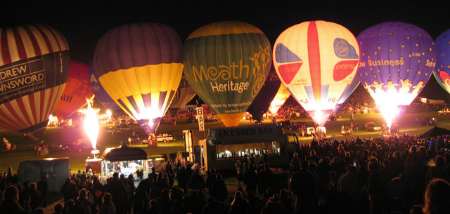 File:Balloon Fiesta Ashton Court Bristol - geograph.org.uk - 141844.jpg