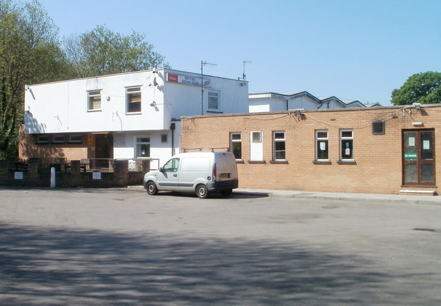 Small picture of Bettws Social Club courtesy of Wikimedia Commons contributors