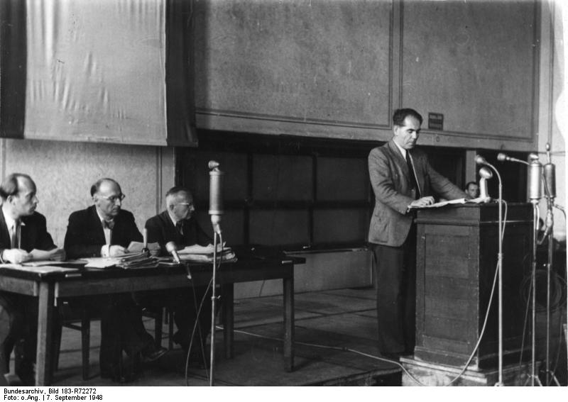 File:Bundesarchiv Bild 183-R72272, Berlin, Stadtverordneten-Versammlung.jpg