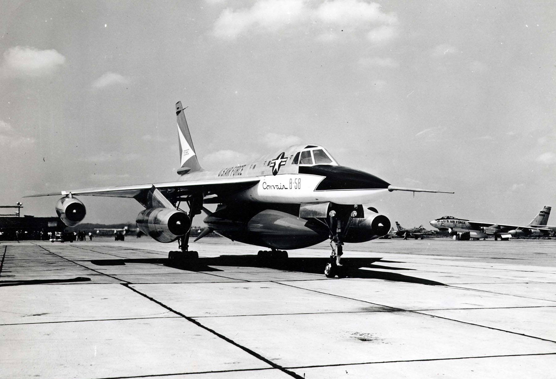 Convair_XB-58_Hustler_3-4_front_view_(SN