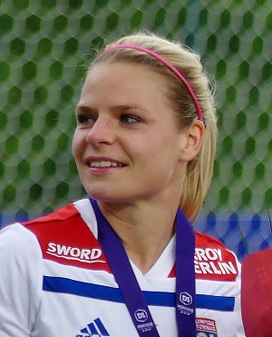 File:Eugénie Le Sommer P1740536 (47963889411) (cropped).jpg