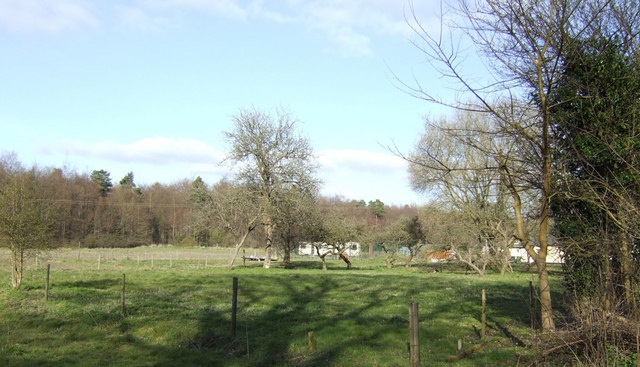 File:Fields behind Heathcote - geograph.org.uk - 527949.jpg