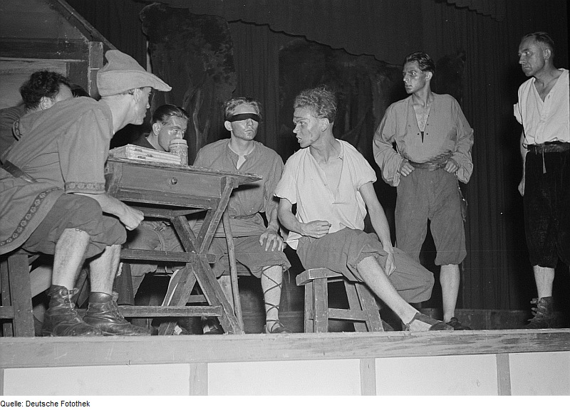 File:Fotothek df roe-neg 0006173 005 Szene eines Theaterstücks.jpg