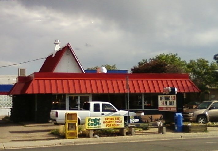 File:Griff's, Arvada, CO.jpg