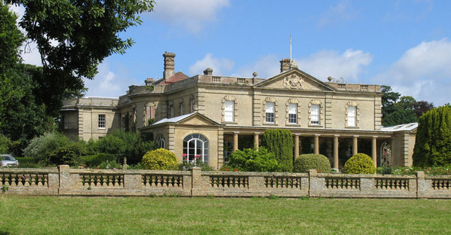 File:Gunton Hall, Norfolk - geograph.org.uk - 318544.jpg