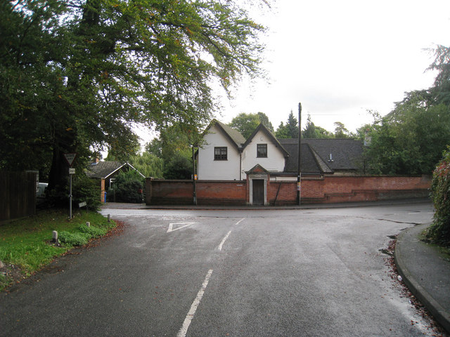 File:House on Silwood Road - geograph.org.uk - 2099760.jpg