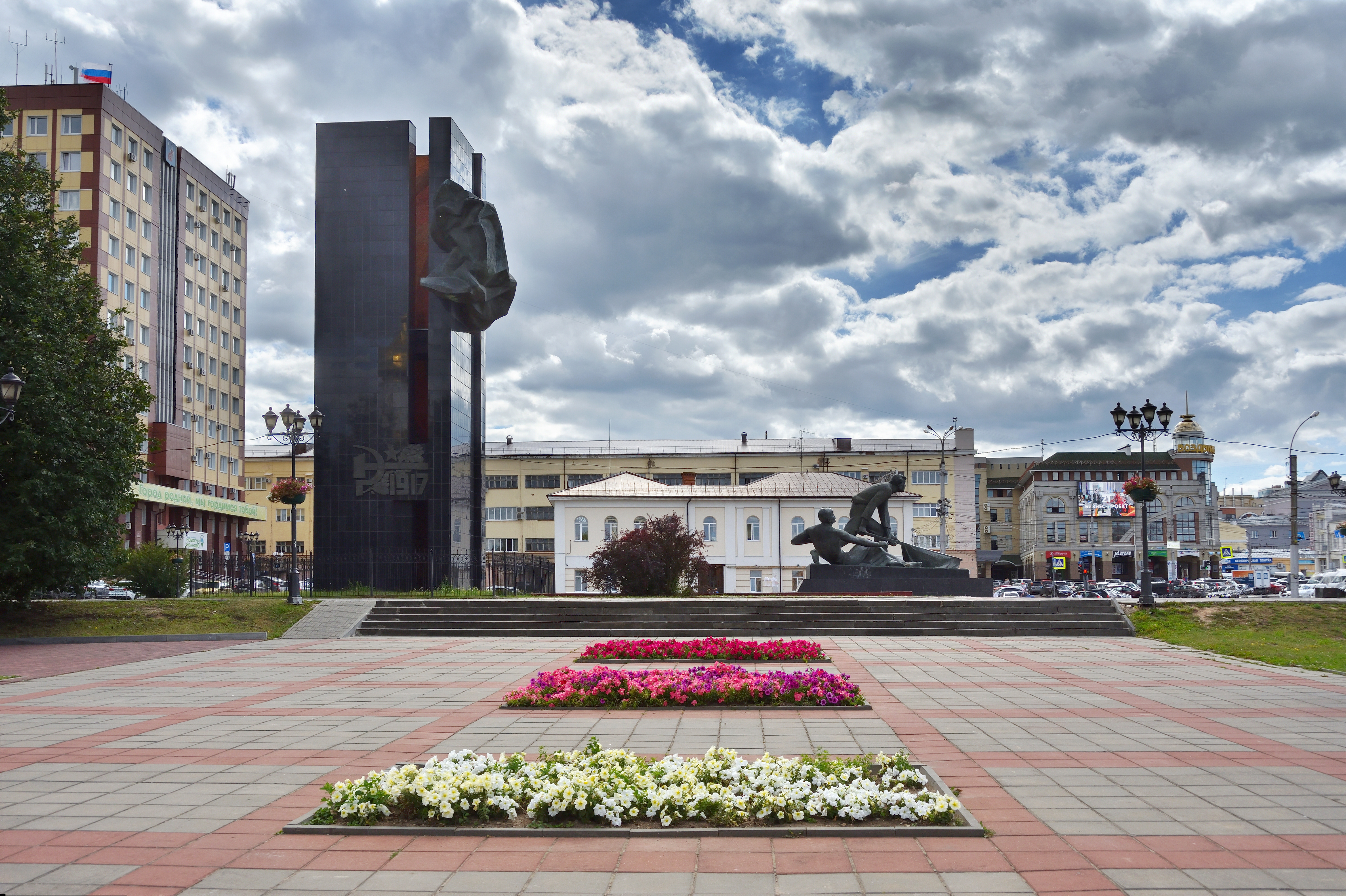 Площадь революции 2 1 иваново. Иваново центр города. Площадь Победы Иваново. Достопримечател Иваново. Главная достопримечательность Иваново.