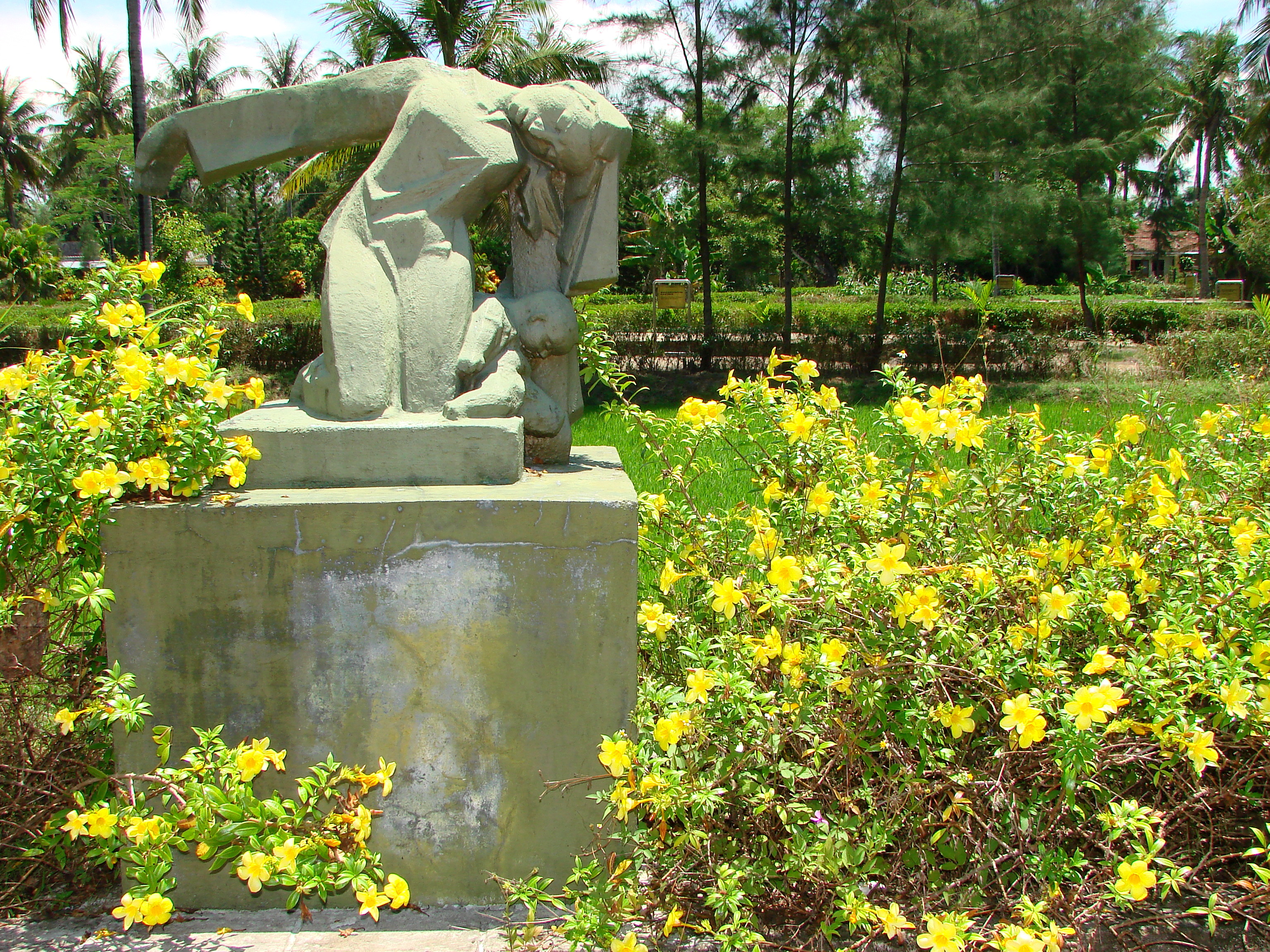 File:My Lai Memorial Site - Vietnam - Garden Statuary 2.JPG - Wikimedia Commons