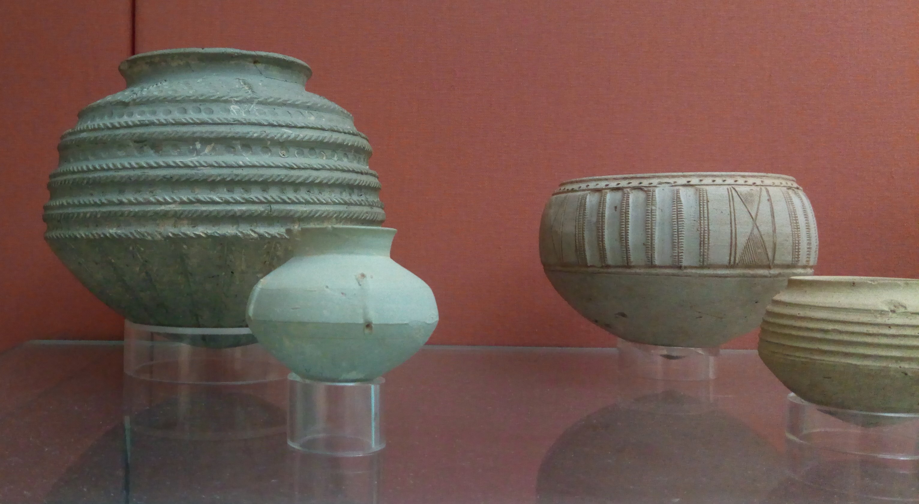 Fichier:Nineveh 5 incised vessel.jpg — Wikipédia