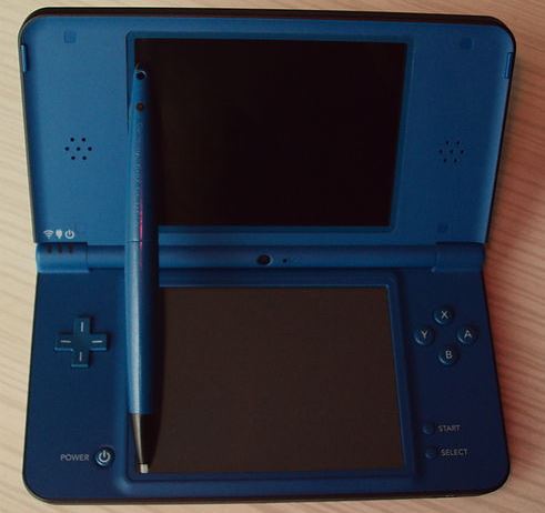 Nintendo DSi XL Midnight Blue 