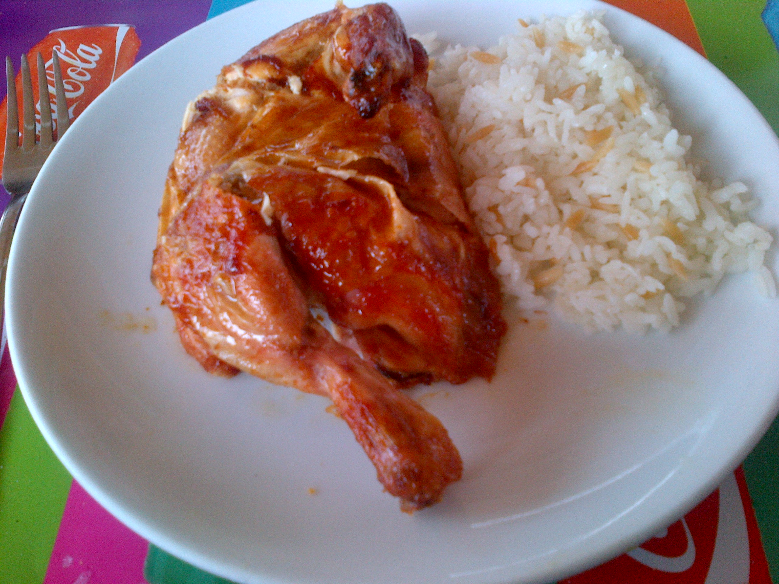 https://upload.wikimedia.org/wikipedia/commons/b/ba/Roasted_chicken_and_Turkish_pilaf.jpg