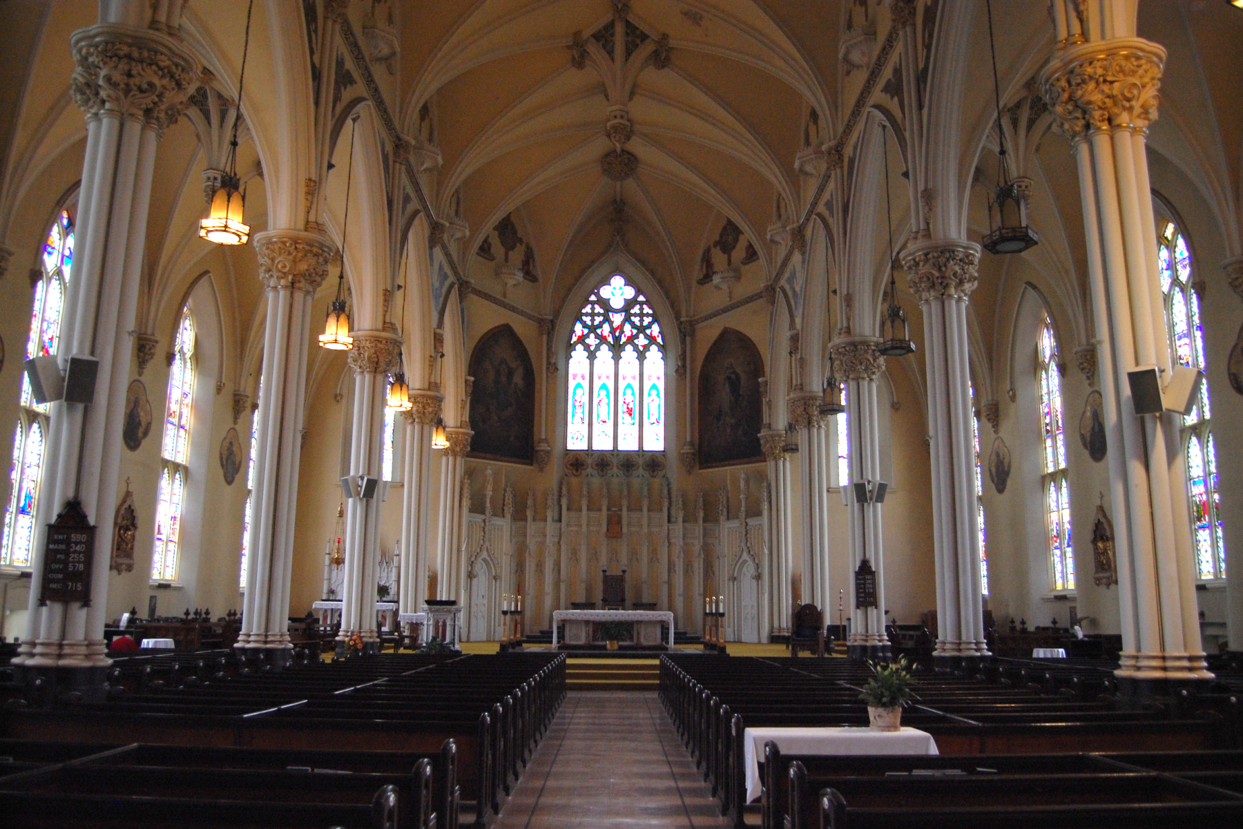 Immaculate conception cathedral. Храм Непорочного зачатия Пресвятой Девы Марии Москва. Католический храм Непорочного зачатия Девы Марии в Москве внутри.