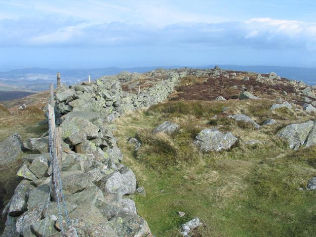 Tal y Fan - geograph.org.uk - 909