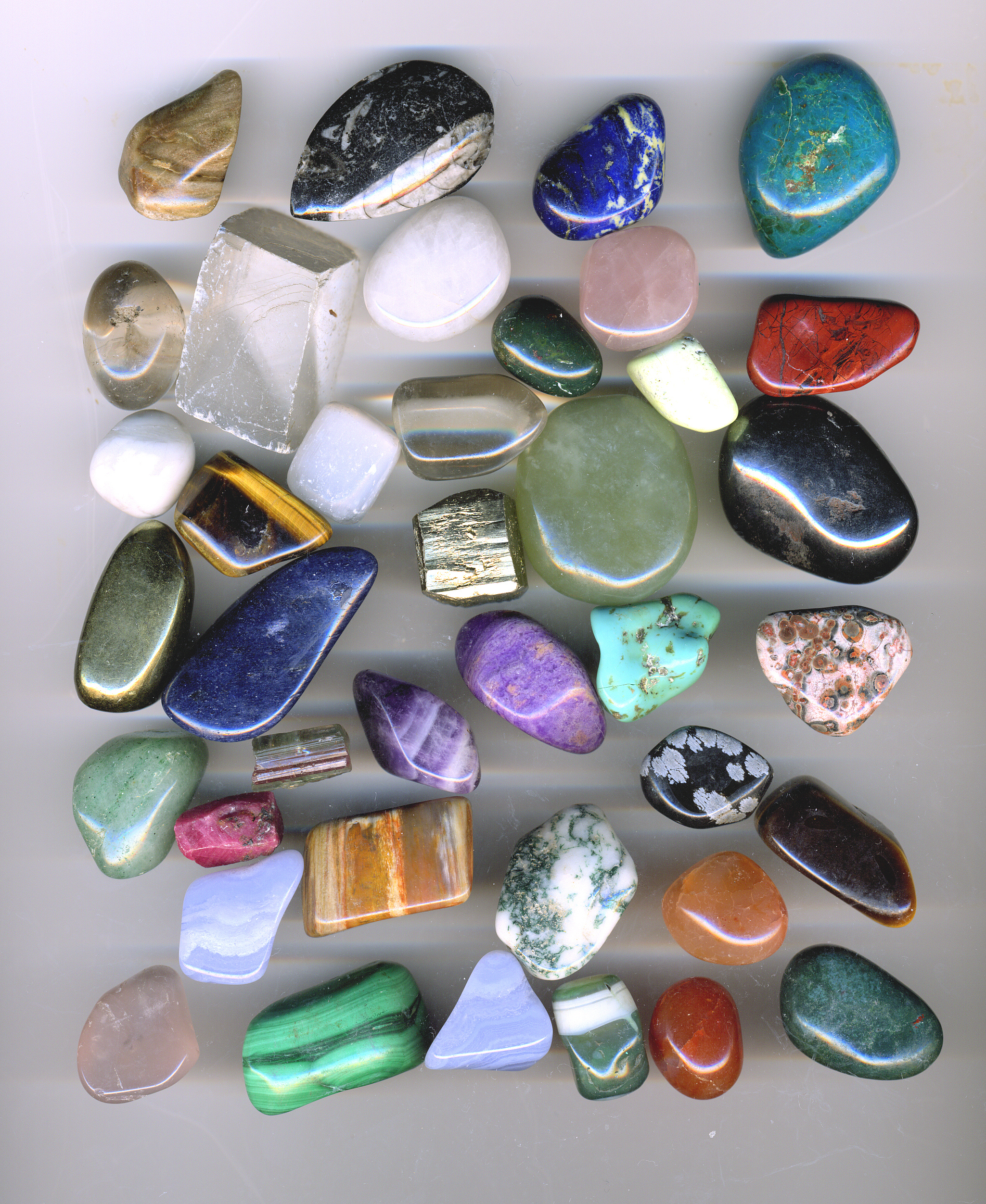 Цвет минералов — Википедия
