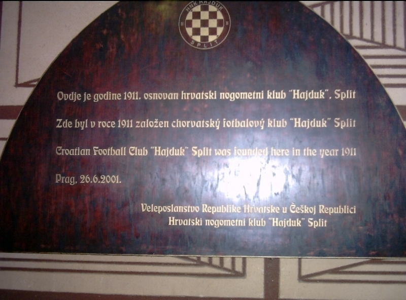 File:U Fleku Hajduk.jpg