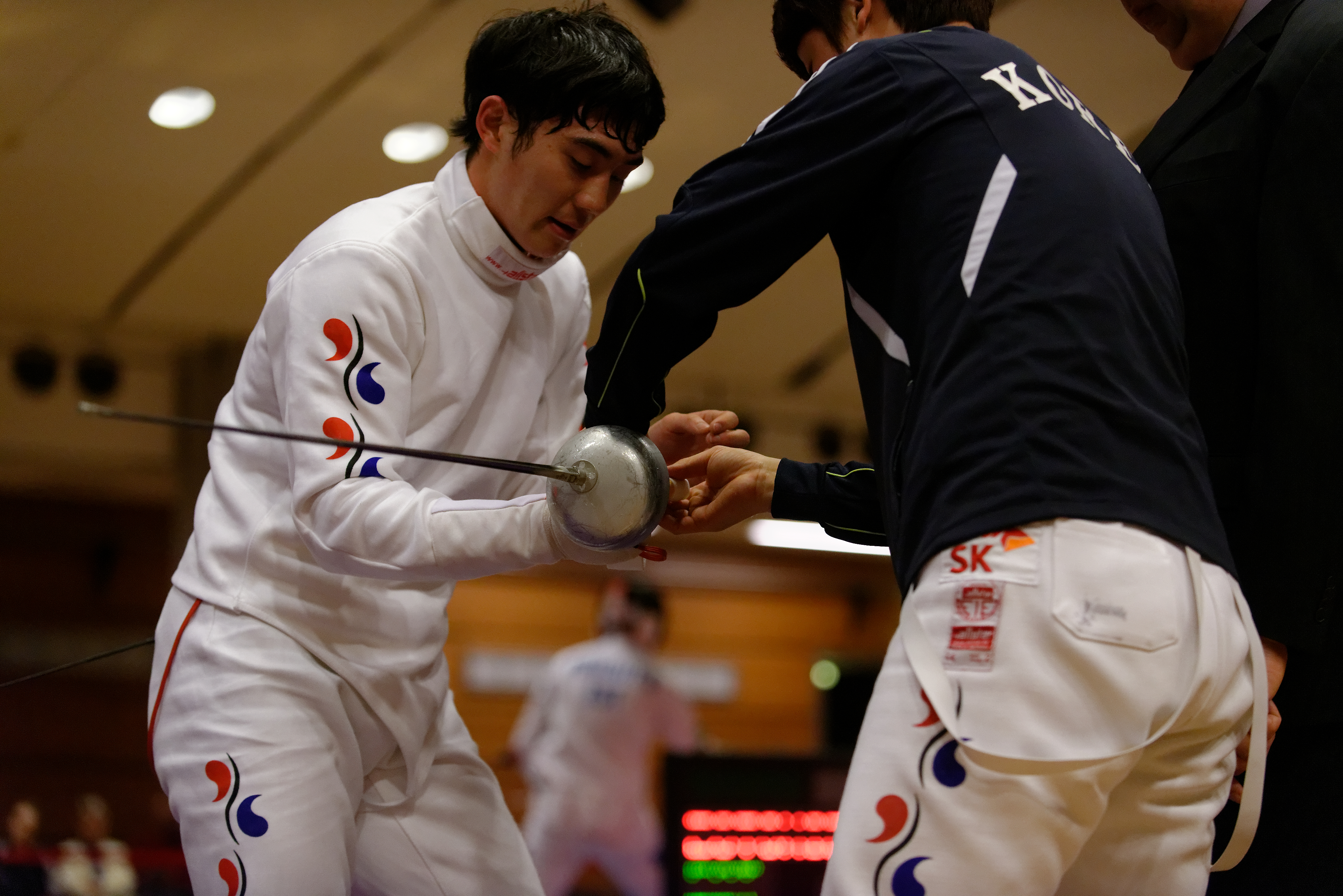 V korea. Южная Корея 5 культов. Ludis перчатки Korea National Team.