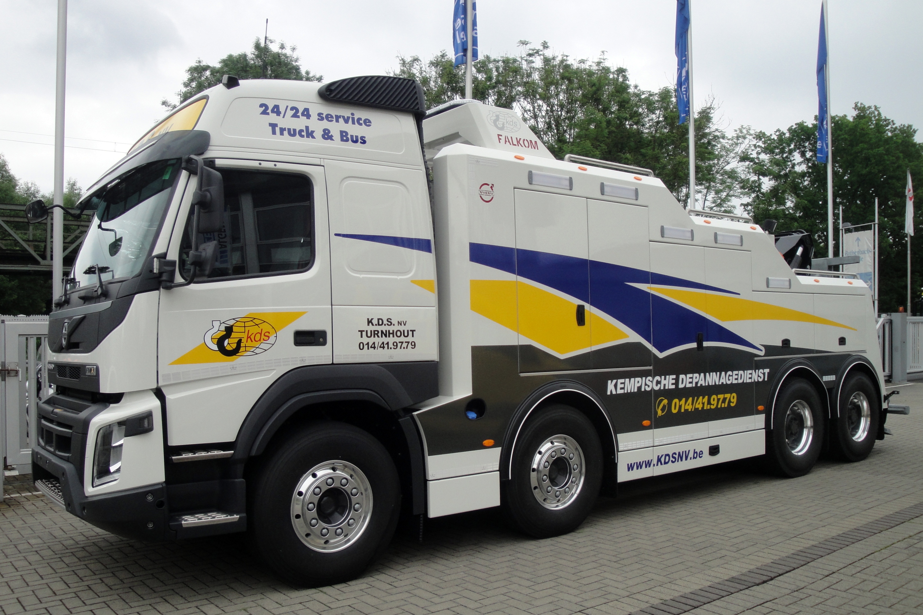 File:Volvo FMX 540 KDS (02).jpg - Wikimedia Commons