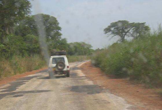 File:1915419-en route to the east-The Gambia.jpg