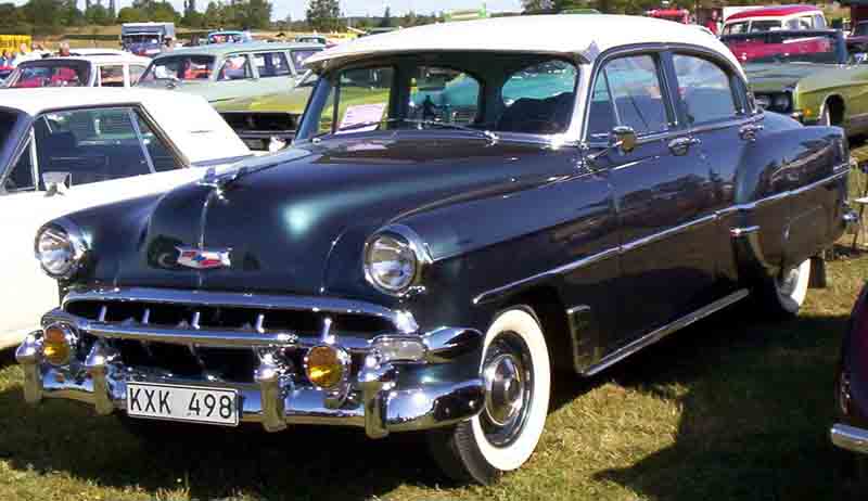 File:1953 Chevrolet 2103 4-Door Sedan KXK498.jpg