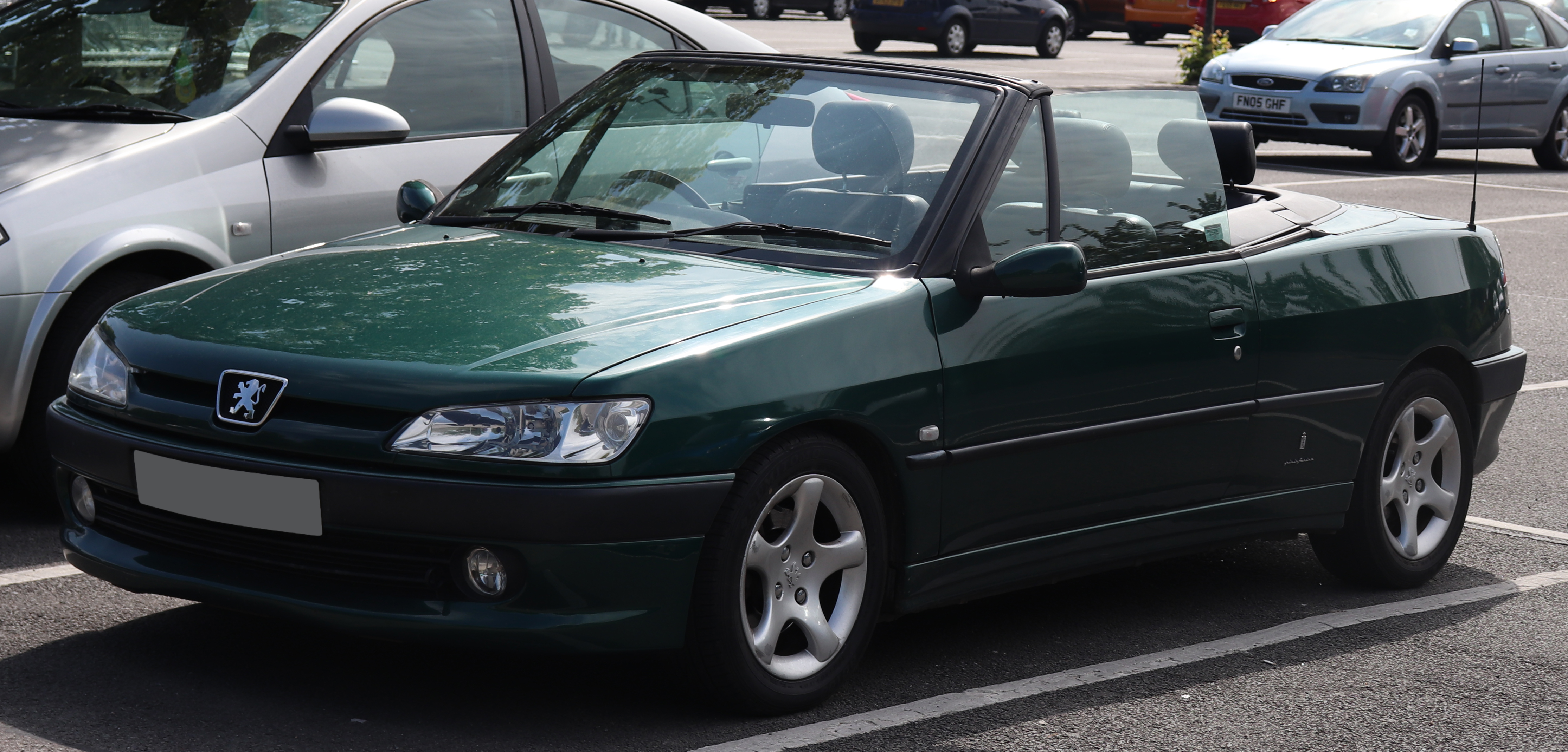 Peugeot 306 Cabriolet S 16V 1.8 Front.jpg - Commons