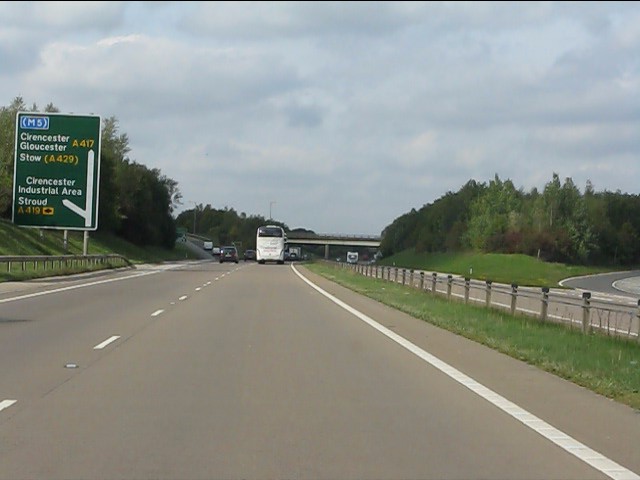 File:A419 - TOTSO time south of Cirencester - geograph.org.uk - 2089530.jpg