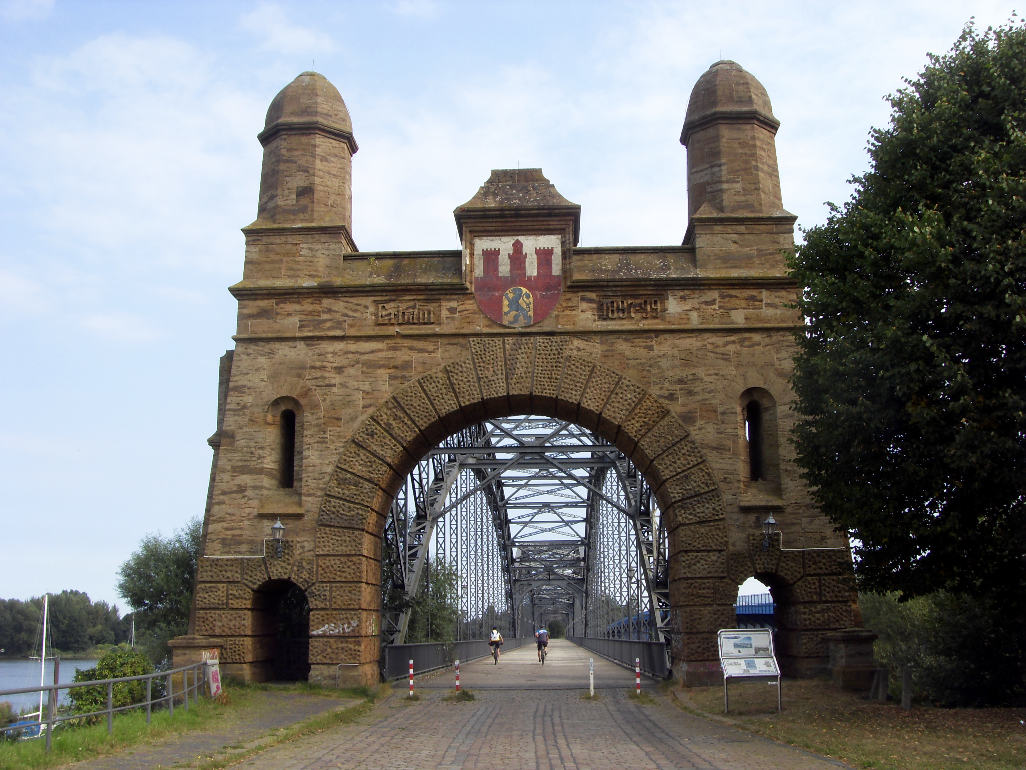 Axxnxx - File:Alte Harburger ElbbrÃ¼cke.jpg - Wikimedia Commons