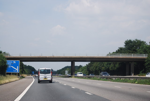 File:B2037 bridge, M23 - geograph.org.uk - 3656143.jpg