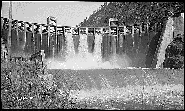 File:Calderwood-dam-1939-tn2.gif