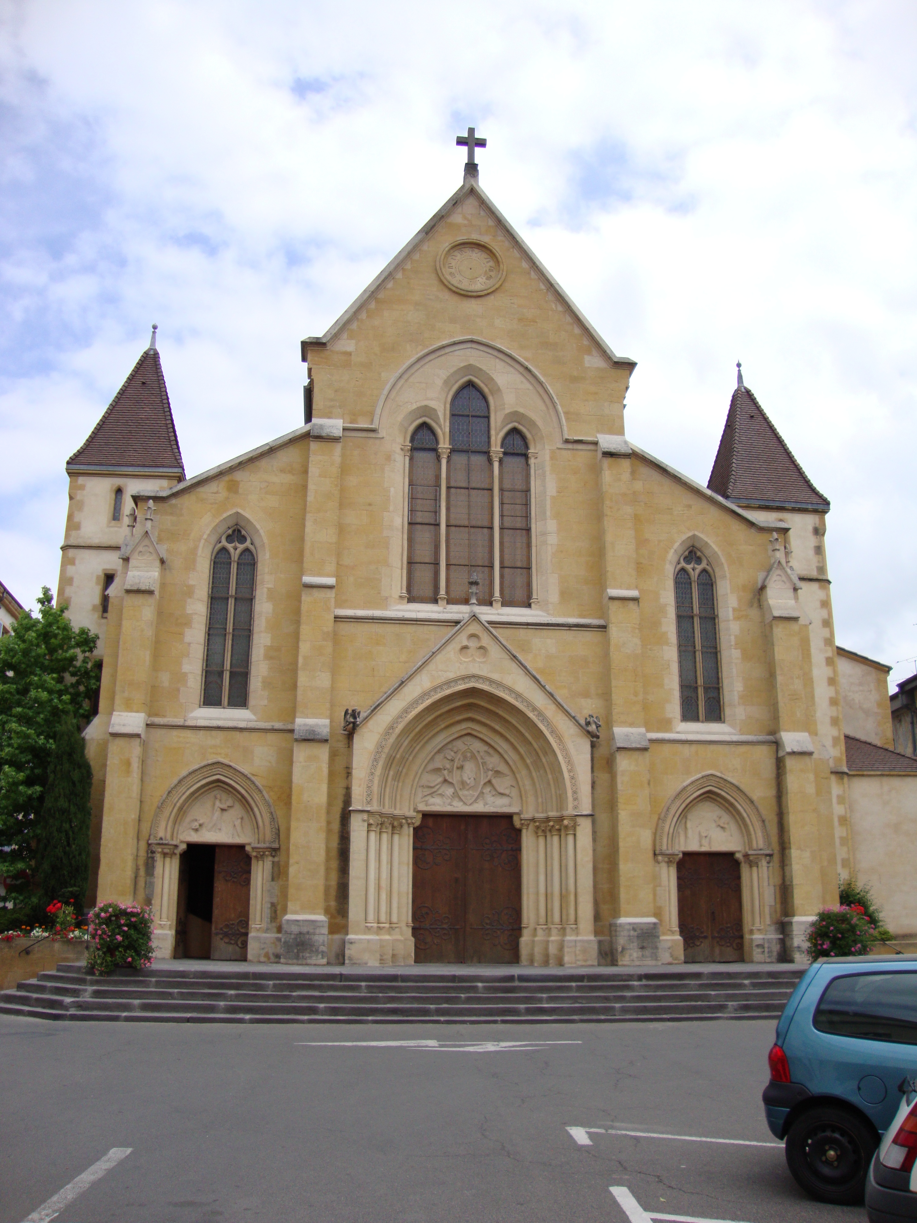 Eglise Saint-Philibert  France Auvergne-Rhône-Alpes Loire Charlieu 42190