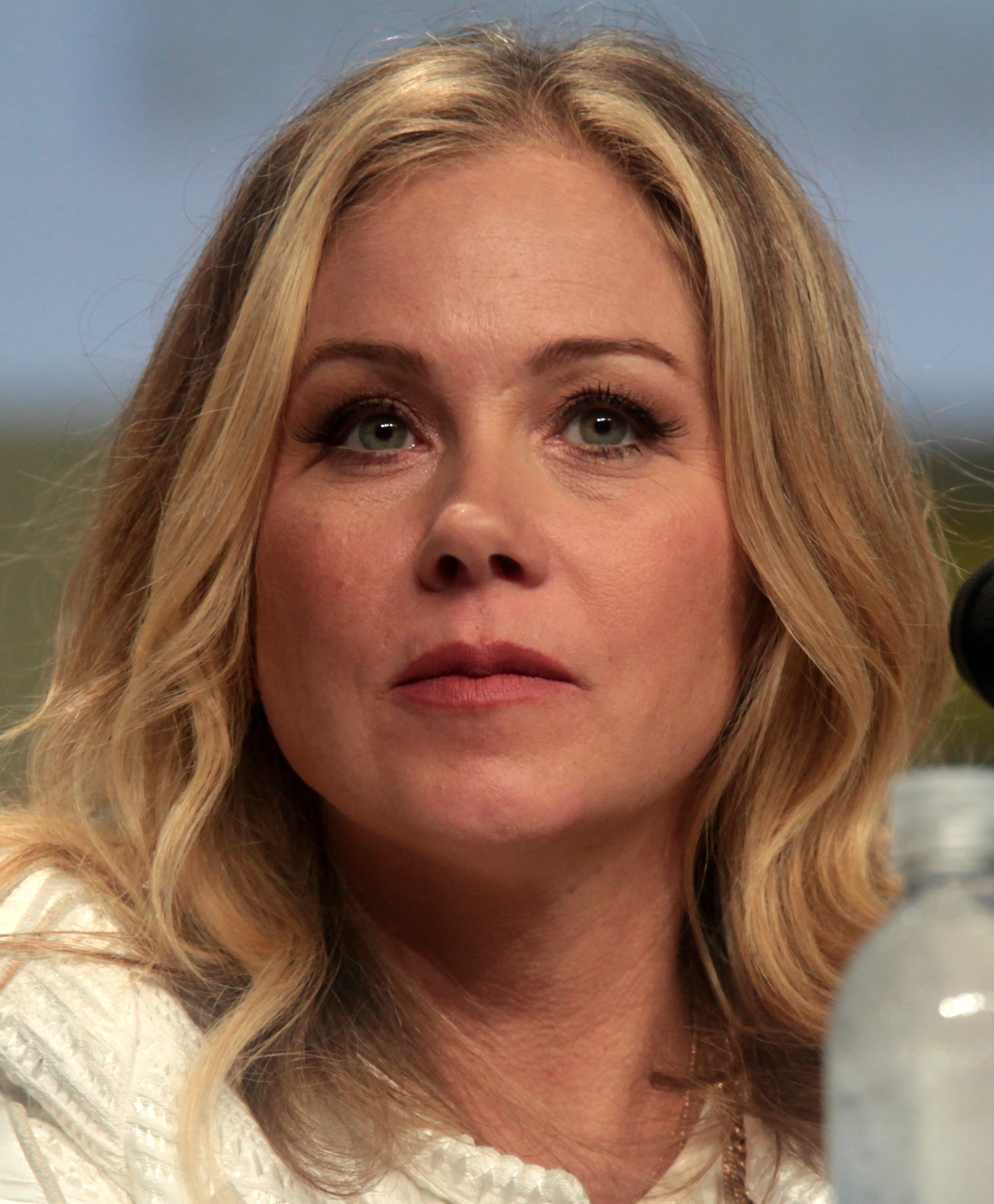 Show me pictures of christina applegate