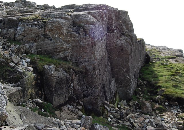 File:Crag by the path off Scafell Pike - geograph.org.uk - 1519838.jpg