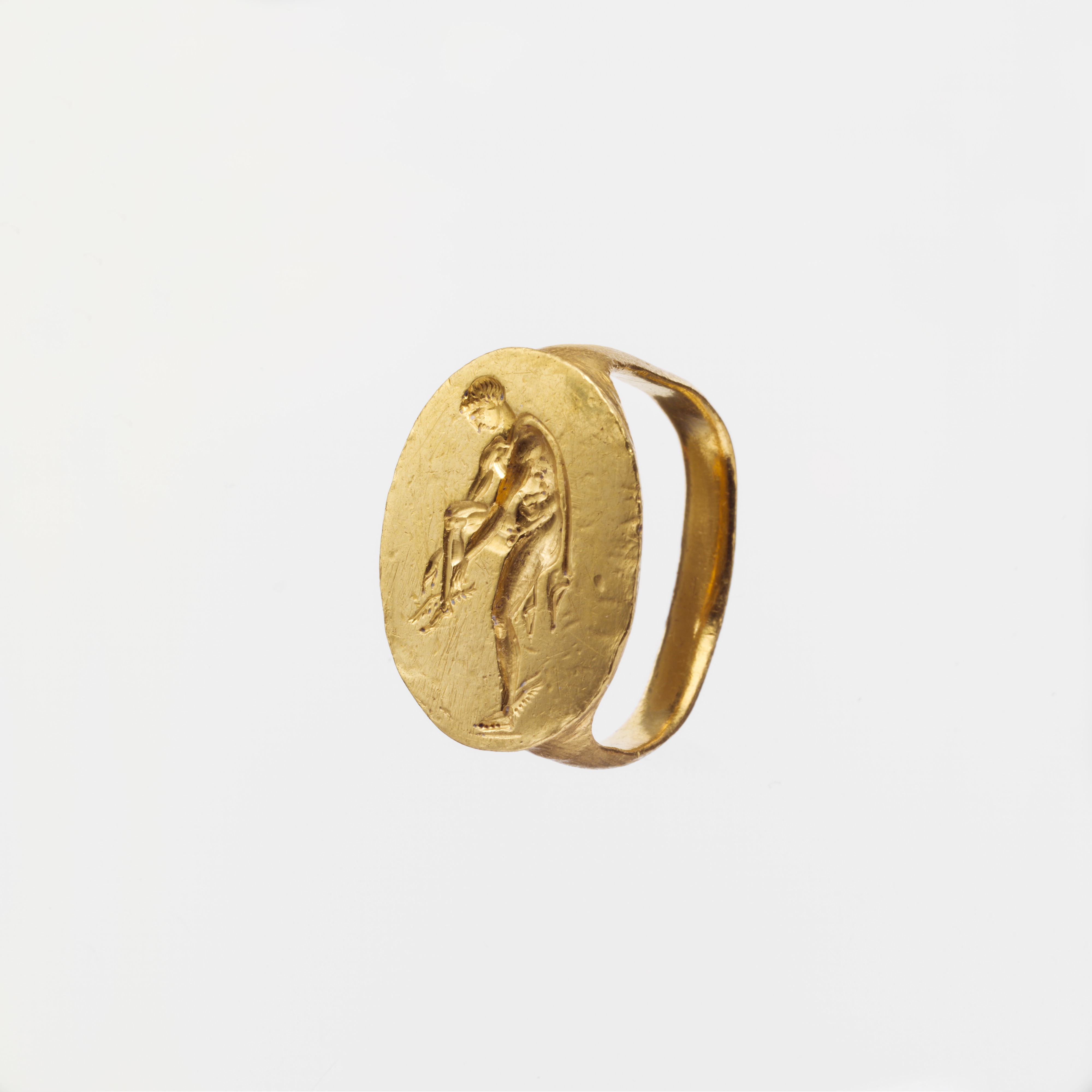 File:Gold finger ring engraved with an image of Hermes MET DP165296.jpg - Wikimedia Commons
