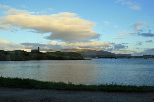 File:Harbour, Canna - geograph.org.uk - 902198.jpg