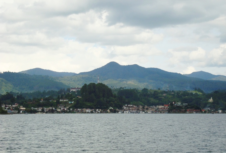 File:Lake Toba, North Sumatra (197).JPG