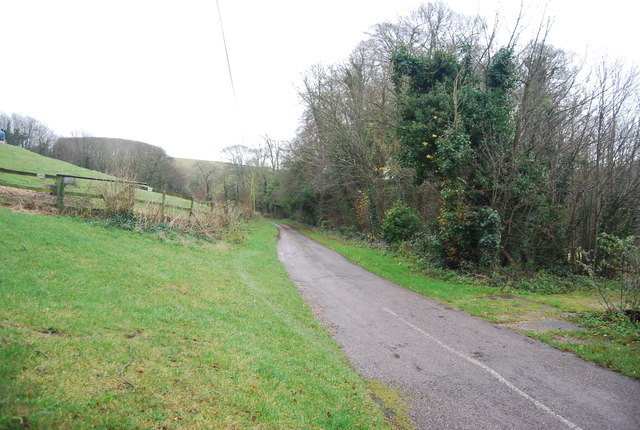 File:Lane in Littlebredy - geograph.org.uk - 2781647.jpg