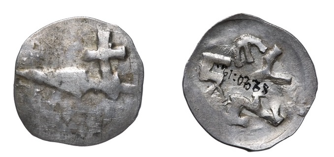 File:Lithuanian coin with a head of the spear and a cross.jpg