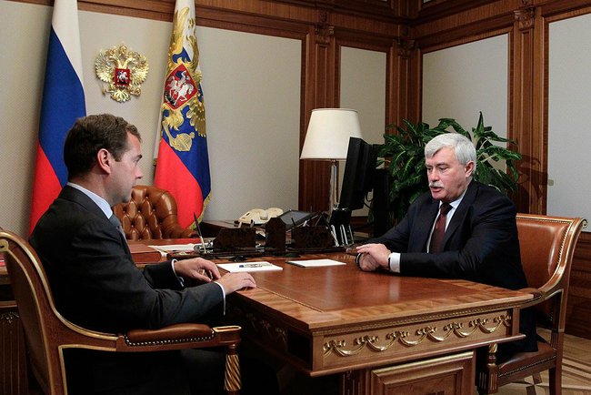 File:Medvedev, Poltavchenko - 2011-08-30.jpeg