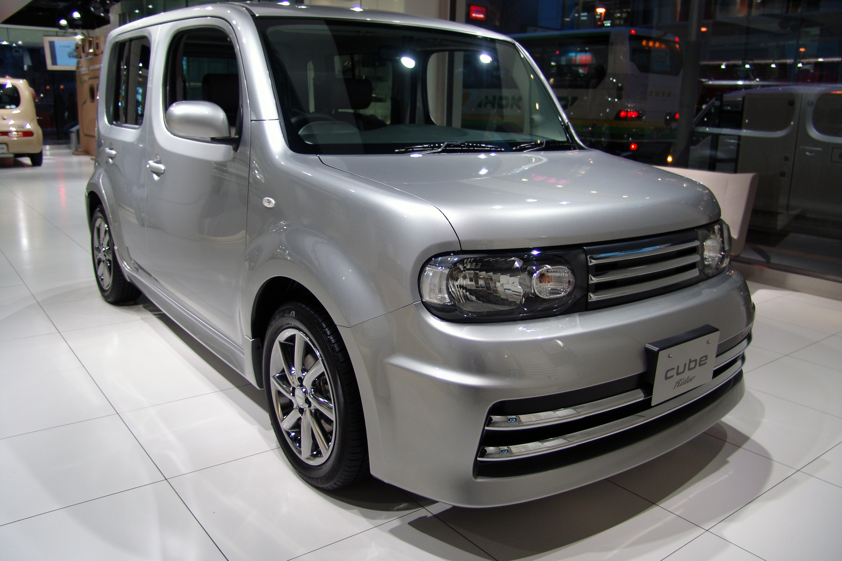 Nissan Cube z12 сигнал