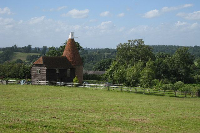 File:Oast House at Buss's Green Farm, Cousley Wood, East Sussex - geograph.org.uk - 854976.jpg