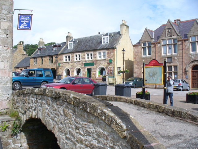 File:Old Bridge, Dornoch - geograph.org.uk - 486918.jpg