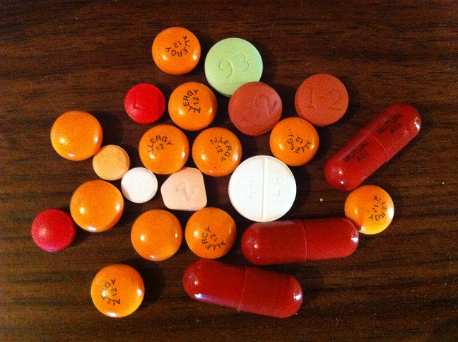 File:Orange, Red, White, and Green Pills.JPG