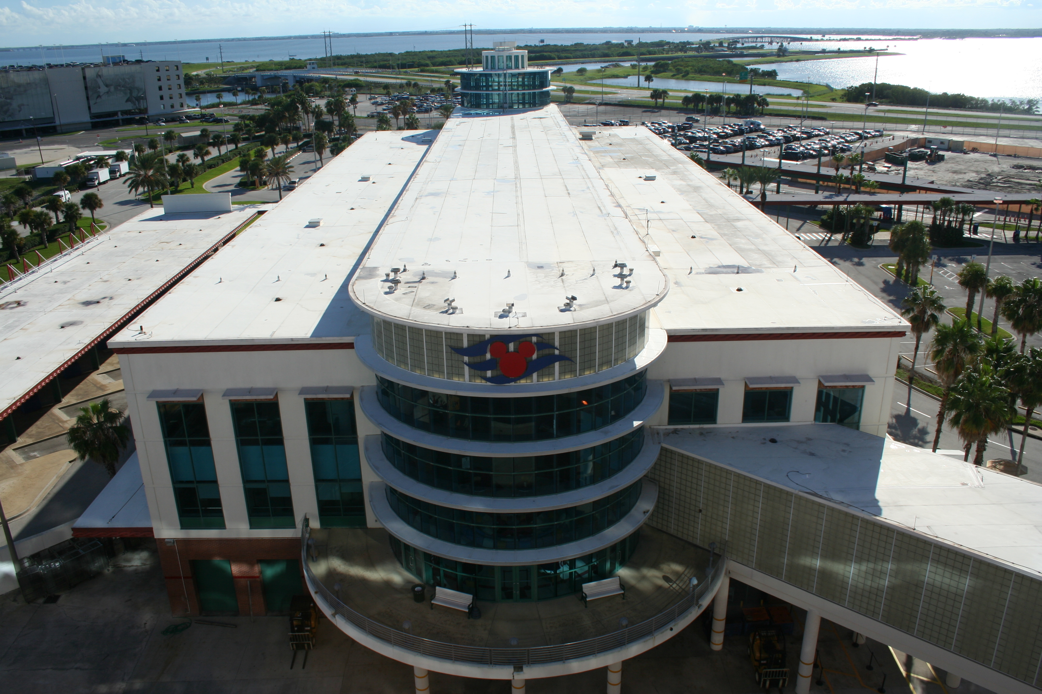 Круизная линия Диснея. Disney Cruise lines Terminal. 8 terminal