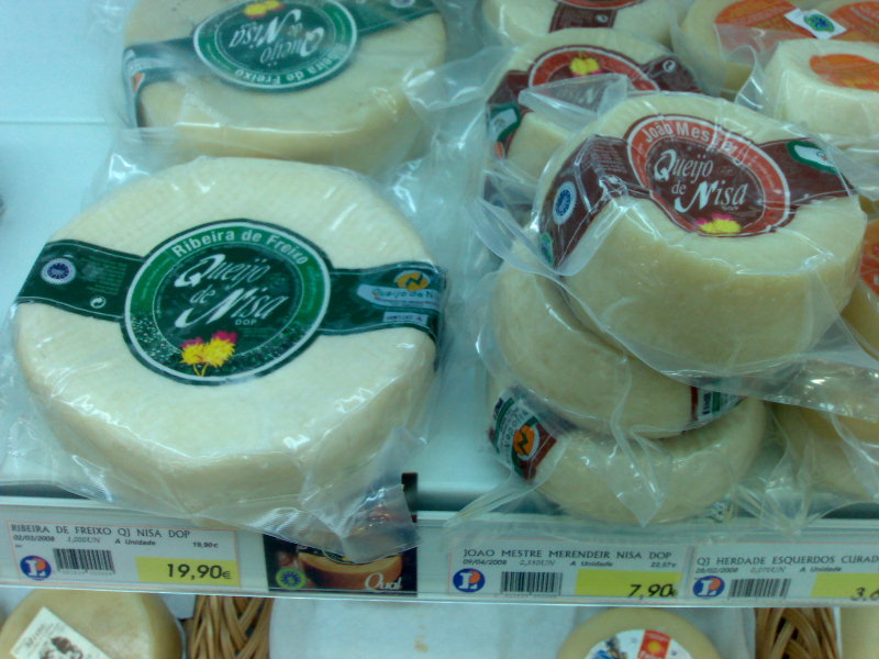 File:Queijo de nisa.jpg