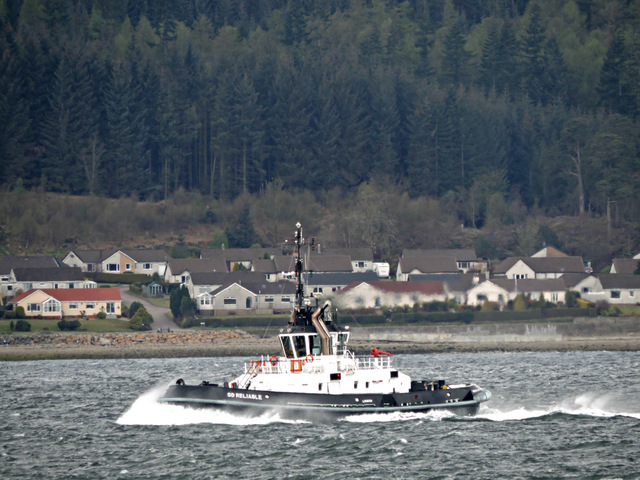 File:SD Reliable in Loch Long - geograph.org.uk - 4467329.jpg