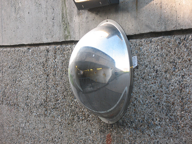 File:Safety mirror, A102 subway - geograph.org.uk - 1705906.jpg