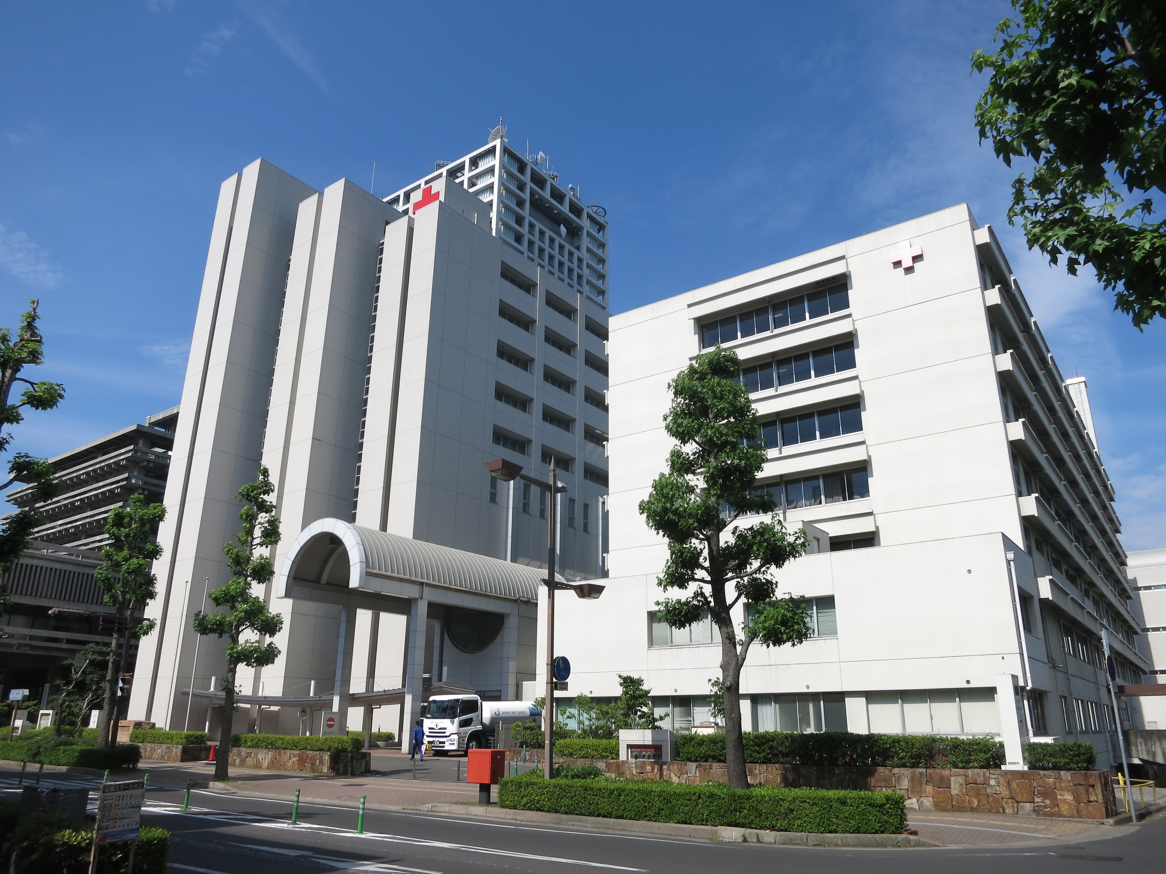 Takamatsu_Redcross_Hospital.JPG